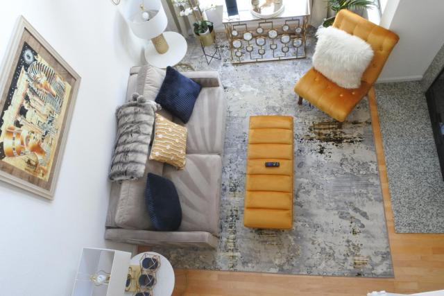 Private SoMa 2BR 1BA with Parking, Extended Stay!