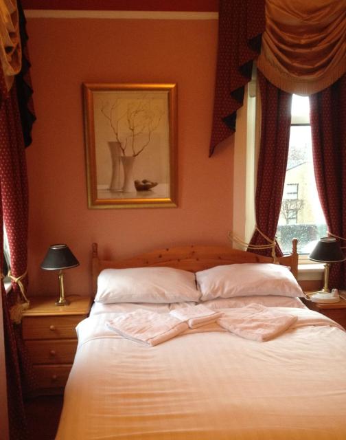 Twin Lions Hotel