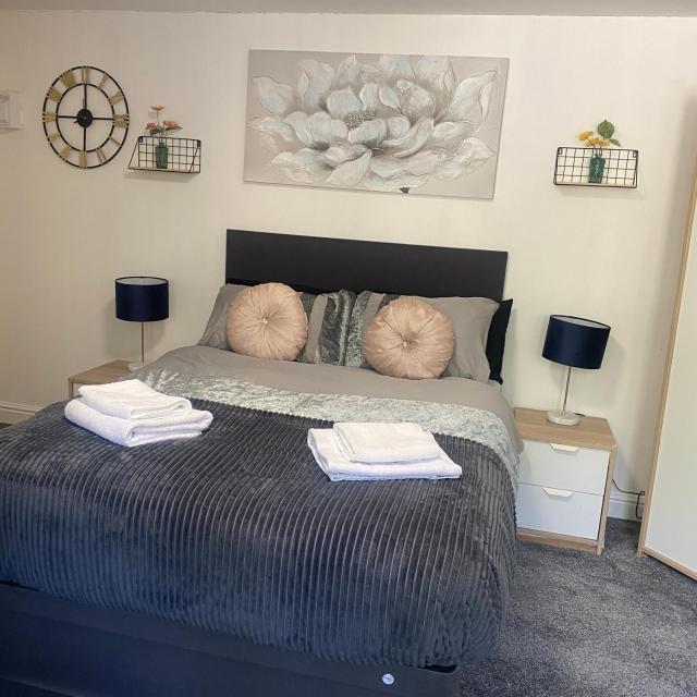 Hayy Studios Comfortable Stays in Deighton