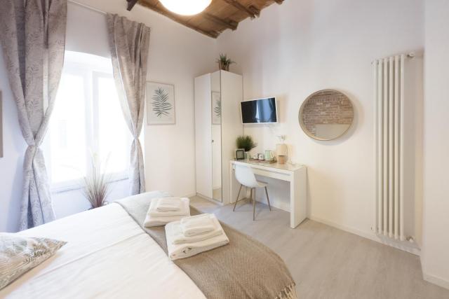 White Ostilia Apartments