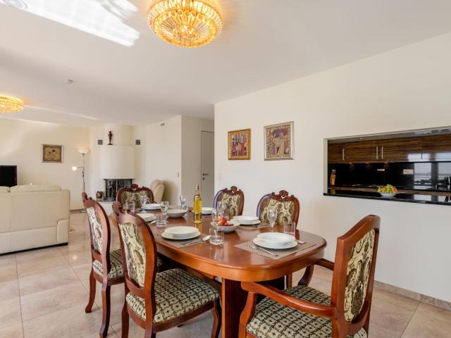 Apartment Le Belvédère D1-4 by Interhome