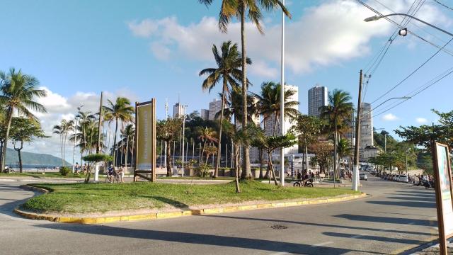 Apto acochegante com Praia e lazer