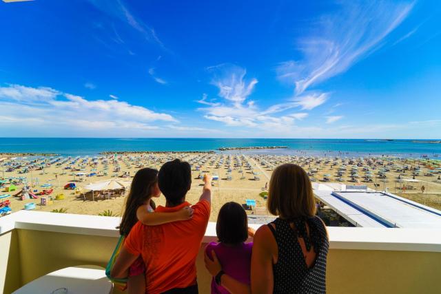Hotel Imperial Beach - Dada Hotels