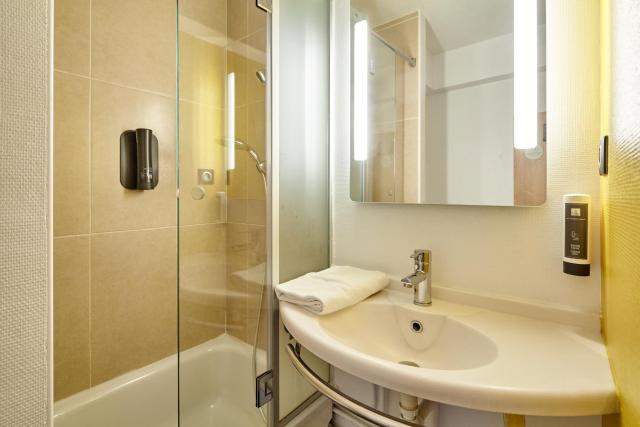 B&B HOTEL Evry Lisses 2 - 3 étoiles