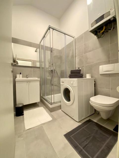Central Apartment in Vienna near metro (800m) - T21