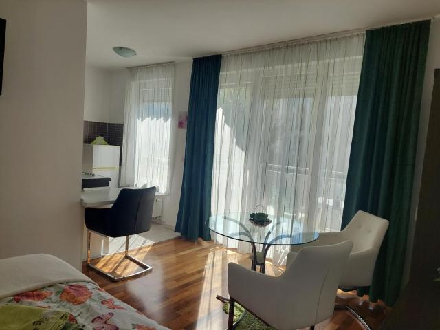 Apartman Zelena Oaza-SelfCheckIns parking free