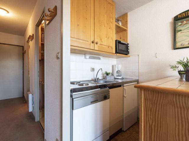 Studio 4 personnes avec balcon proche pistes de ski - FR-1-296-316