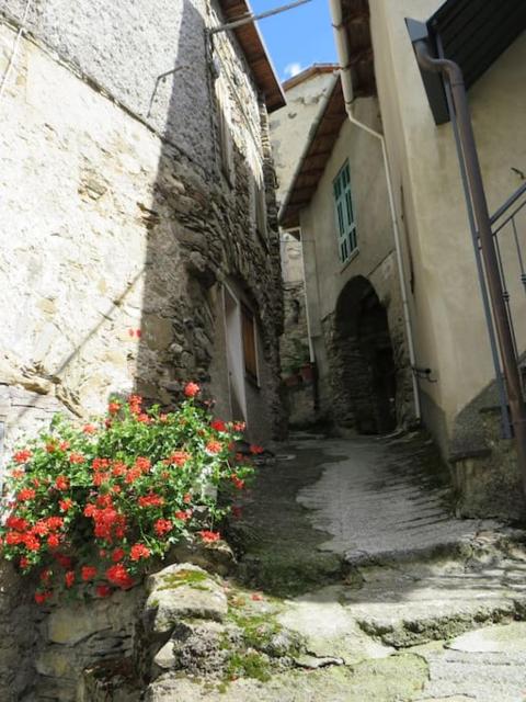 Casa a Verdeggia