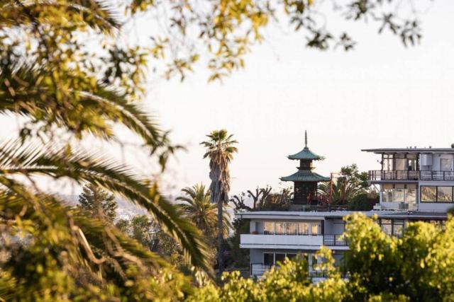 Hollywood Hideaway