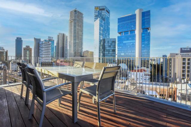 Spacious 3BR Close to Rothschild with MAMAD by HolyGuest