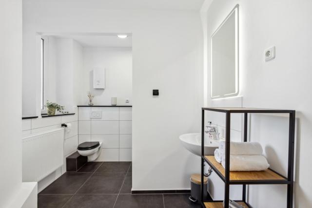 Mark 51-7 - Workplace - Netflix - Washer Dryer - Modern Design