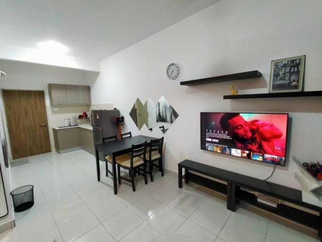 SS CondoStay Residensi Lili, Nilai nearby KLIA, USIM - infinity pool, wifi, smart tv