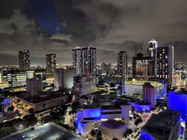 Amazing Condo in Downtown Miami/Brickell w/PARKING