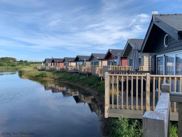 Lakeside Retreat, The Bay Filey, 2 bedrooms with ensuites, parking with EV charger
