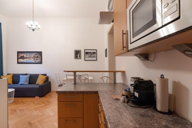 Zentrale Ruhelage im typischen Wiener Altbau