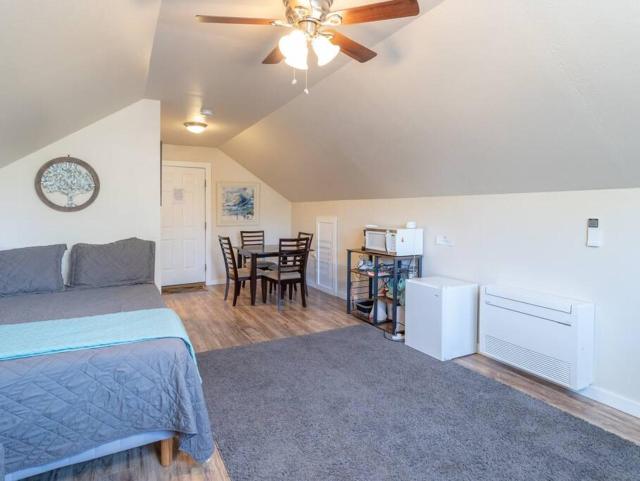 Private Loft with trail access to Boise Foothills