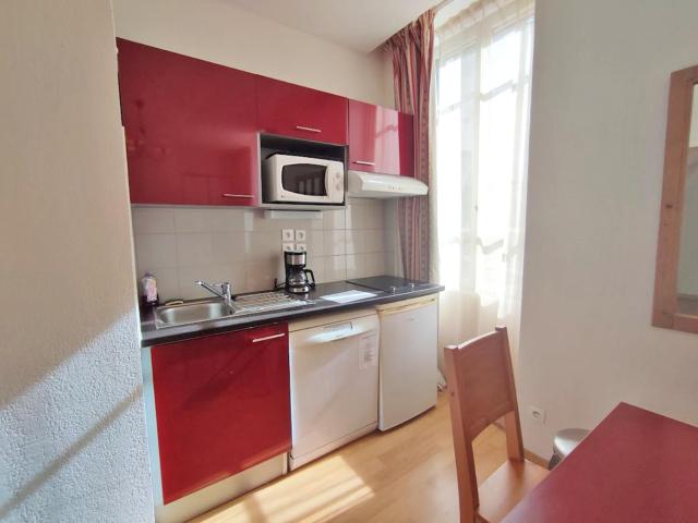 La Cardabelle, T2, centre Luchon, wifi, casier à ski, ascenseur, 4 personnes