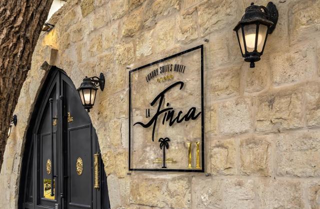 Old City Boutique - By La Finca Hotels-בוטיק מדהים ויוקרתי בלב העתיקה עם חניה בחינם!