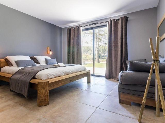 Villa Contemporaine avec Spa, Sauna, Piscine et Île Privative près de Nantes - FR-1-306-866