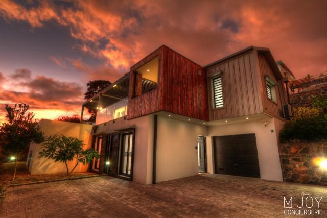Villa Azur Saint-Gilles - La Réunion - Seaview, Pool, Beach & BBQ!