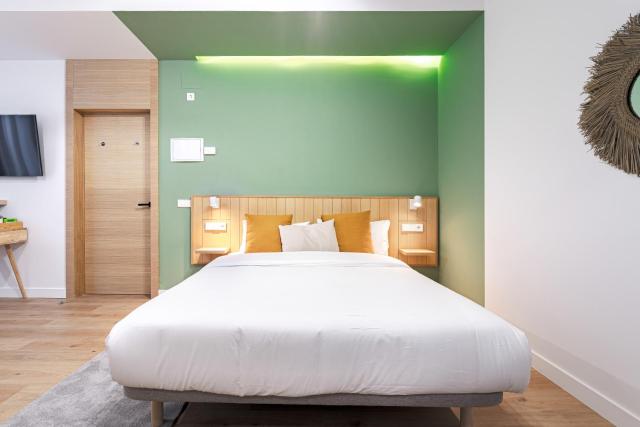 Vallecas Suites by Olala Homes