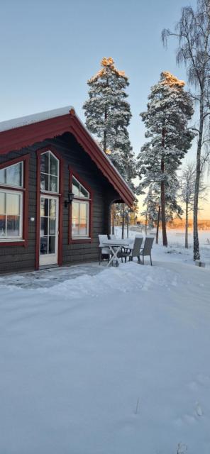 Lakeside log cabin Främby Udde Falun
