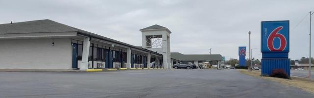 Motel 6-Sallisaw, OK