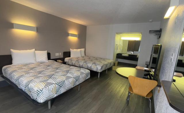 Motel 6-Sallisaw, OK