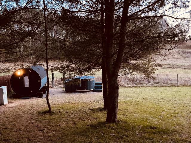 Cosy Cabin - domek na Kaszubach z sauną, balią i basenem
