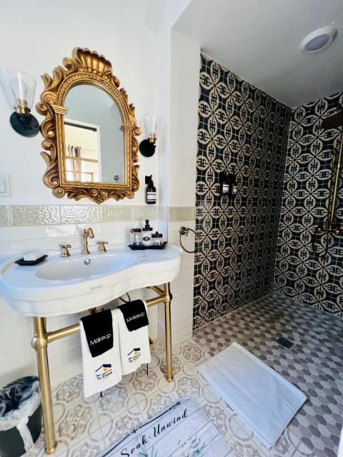 Prestige Collection, Hotel Boutique