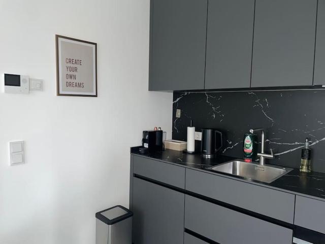 Luxuriöses Studio mit privatem Zugang zum See