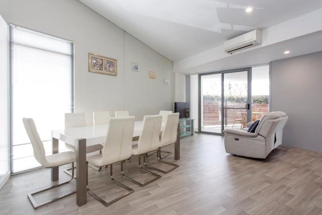Waverley apartment F-two bedrooms wifi available