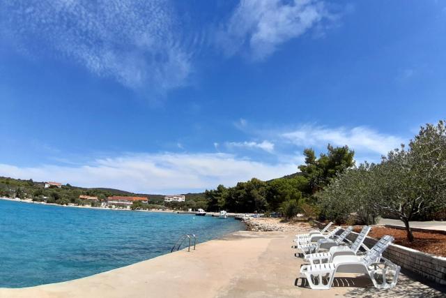 Apartments by the sea Loviste, Peljesac - 20427