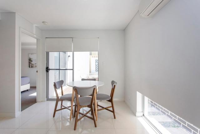 Stirling Apartment 1- Modern Central Apartment