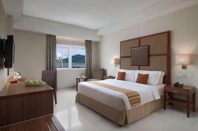 Aston Manado Hotel