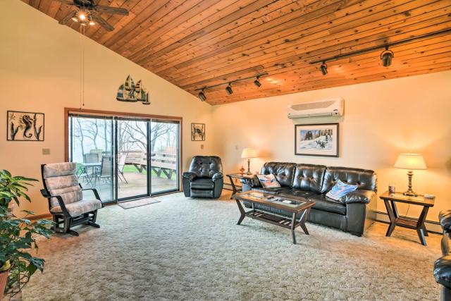 Brocton Escape: Skiing, Snowtubing, Hiking!
