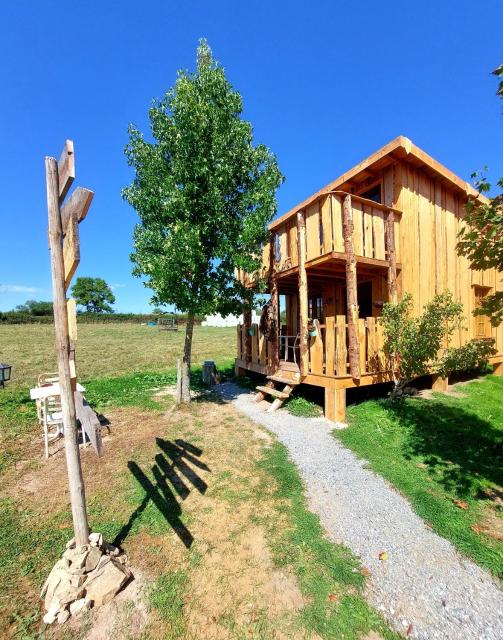 Cabane insolite TOUT CONFORT Chalet Gites Luzy Morvan Bourgogne