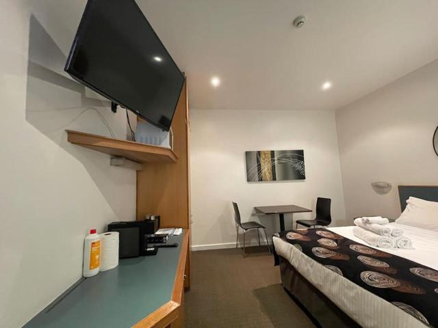 city ex hotel ensuite room in city 408