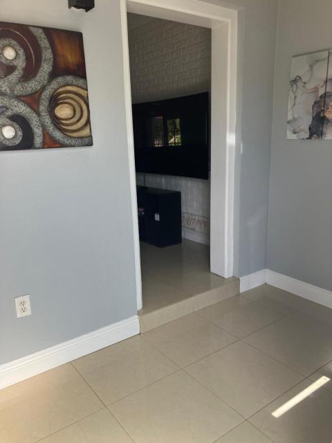 3 Bedroom Villa in Hollywood Beach