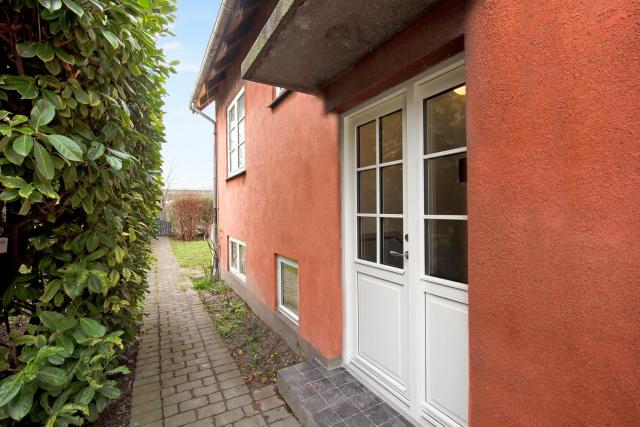 Charm 2 - Great 2-Bdr Apt with Shared Garden and Balcony