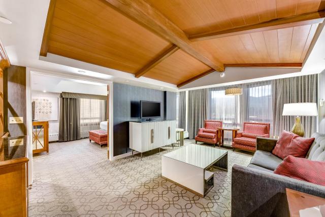 Harrah's Lake Tahoe, A Caesars Destination