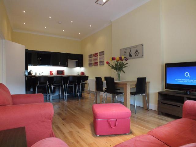 Picardy Place Apartment