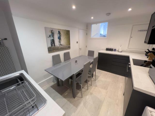 The Dragon Pad Boutique Apartment