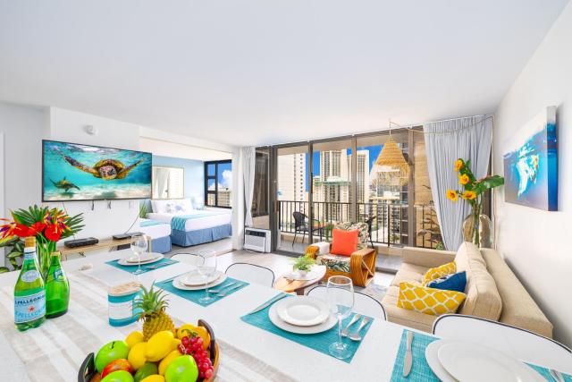 Remodeled 1BR Condo, Ocean Views with Free Parking!
