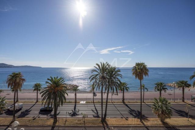 Luxury apartment with sea view on the first line Promenade des Anglais