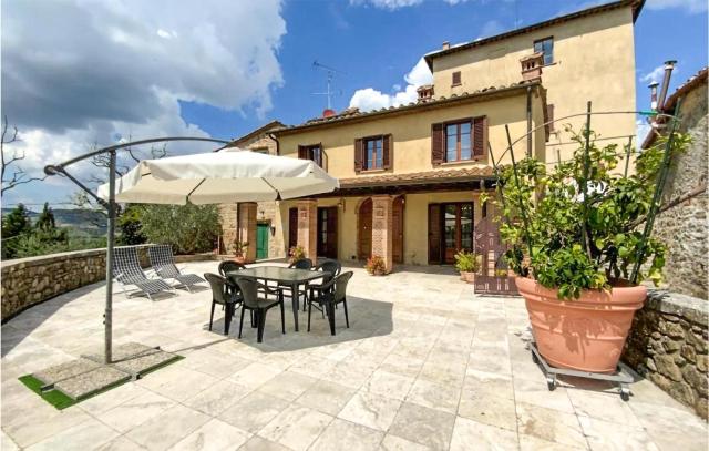 Amazing home in Mazzolla with WiFi and 3 Bedrooms