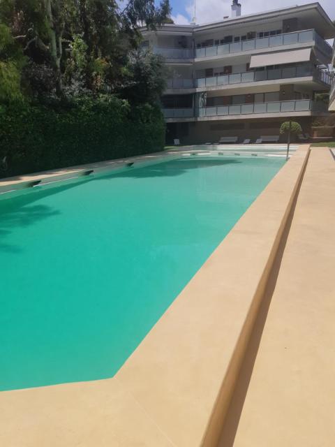 Apart.con piscina en Sitges zona residencial