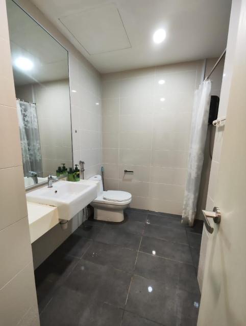 Mosaic High Floor and Nice View 2 Bedroom 4-5 pax