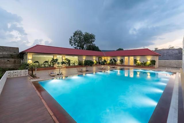 Hotel Paandora Grand,Udaipur