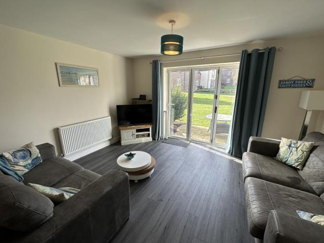 A Wave From It All - Part of the The Bay Filey Holiday Village with pool, gym and direct beach access, pub, restaurant, tennis and meadows walks